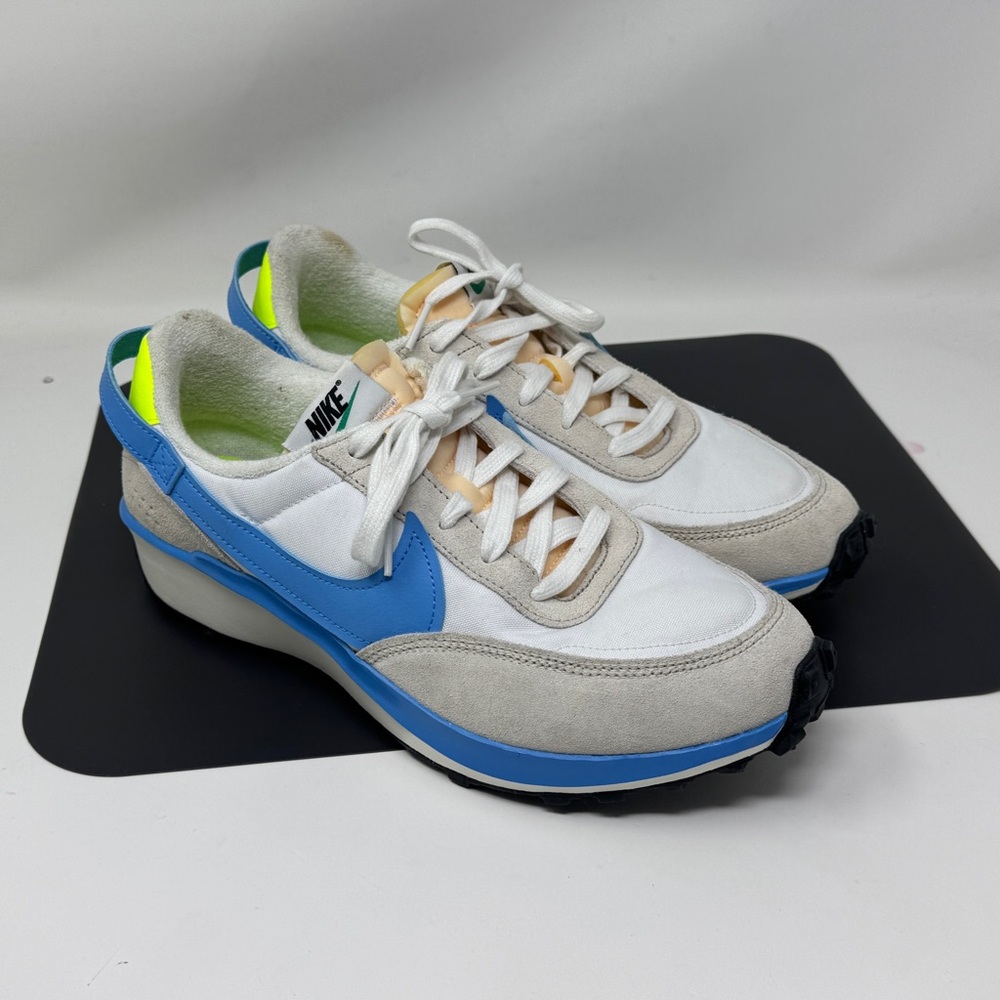 Nike Waffle Debut  White /UNIVERSITY Blue- MEN - SIZE 9 -DX2943-100